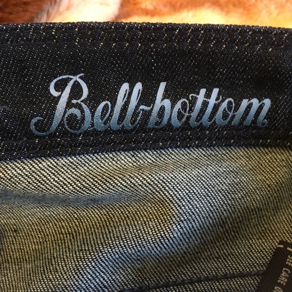 7 for All Mankind Bellbottom Jeans - Picture 6 of 8